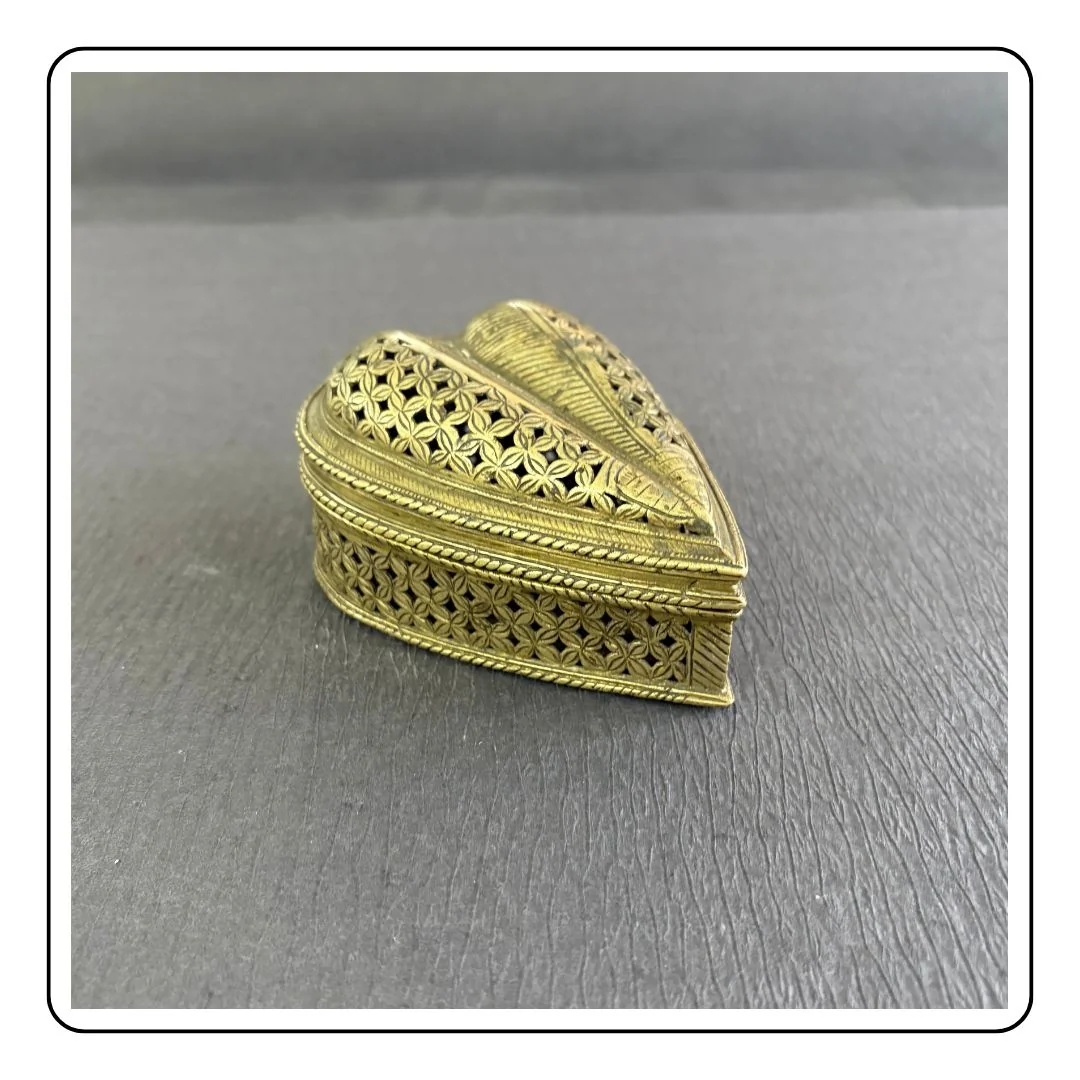 Brass Deccan Heart Box - LIMITED EDITION - Sattva Best of India - Brass Deccan Heart Box picture 3