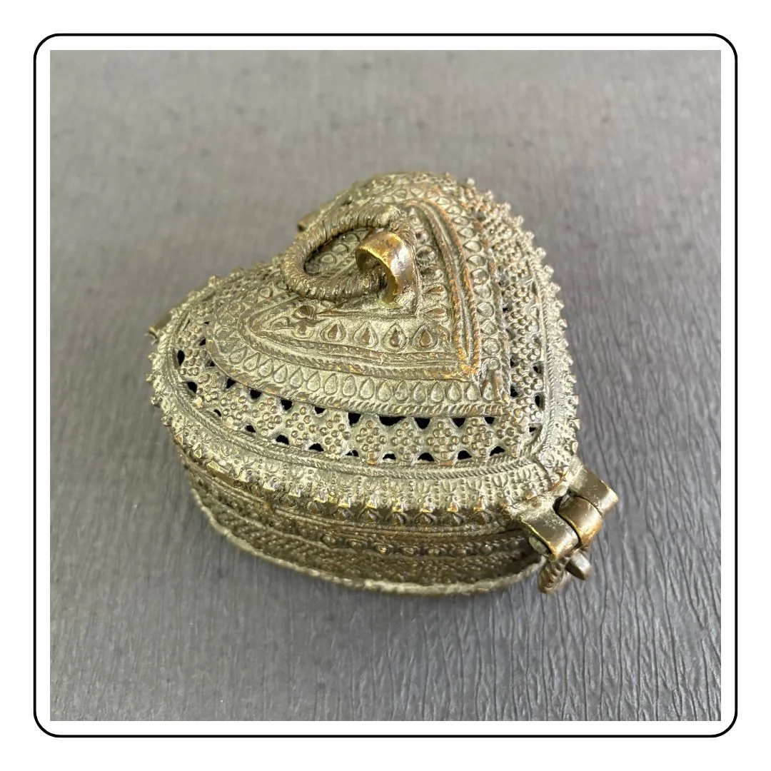 Brass Heart Box - LIMITED EDITION - Sattva Best of India - Brass Heart Box picture 2