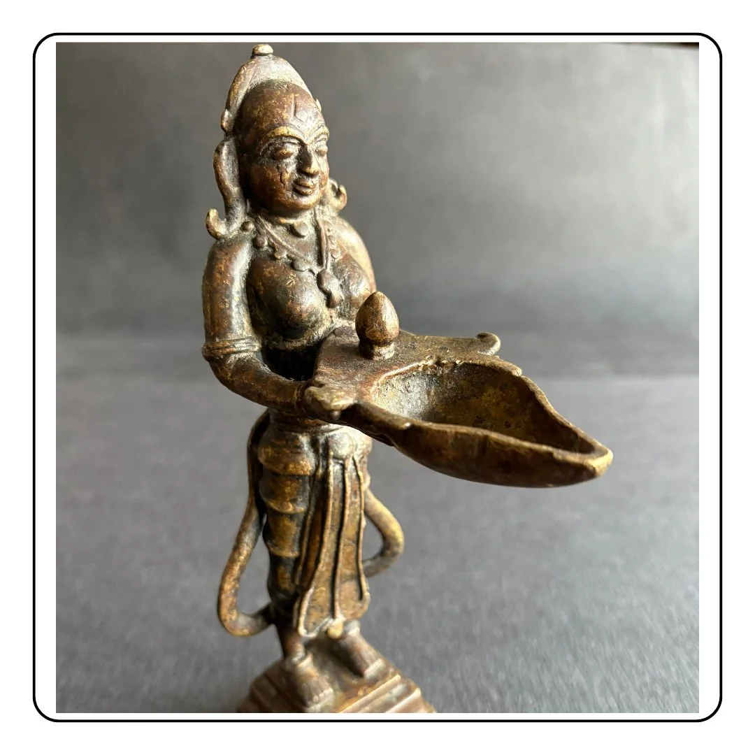 Brass Laxmi Oil Lamp - LIMITED EDITION - Sattva Best of India - Brass Laxmi Oil Lamp - LIMITED EDITION 3/4