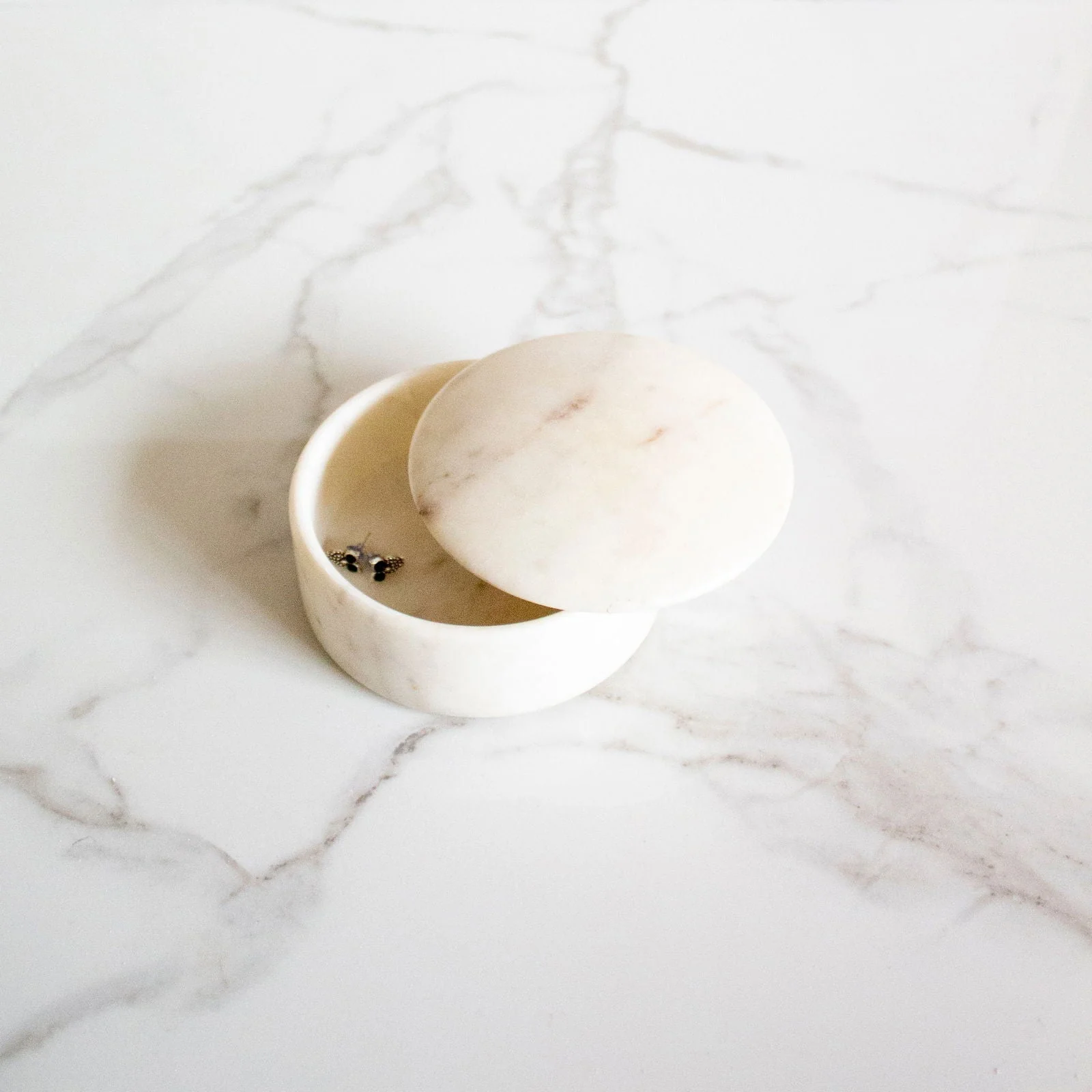 The Bulgy Trinket Box, White - LIMITED EDITION - Sattva Best of India -